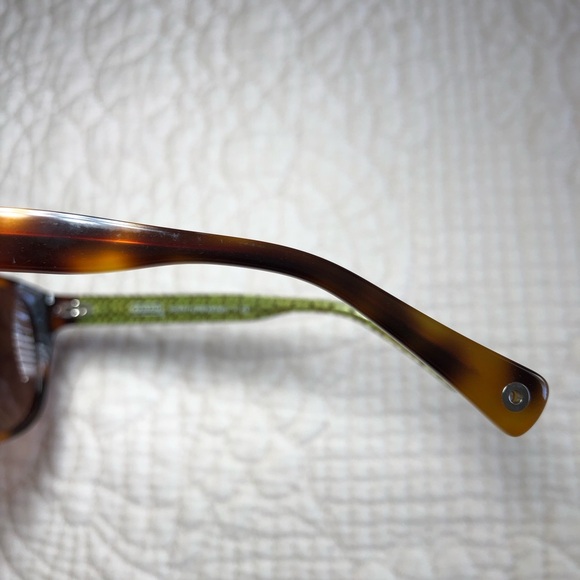 COACH Women’s Wayfare Tortoise Rectangle HC 8017 L009 Kendall Sunglasses main image 4